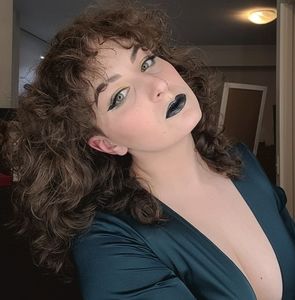 Meet your Posher, Riahne